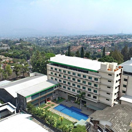 Novena Hotel Bandung Лембанг Экстерьер фото
