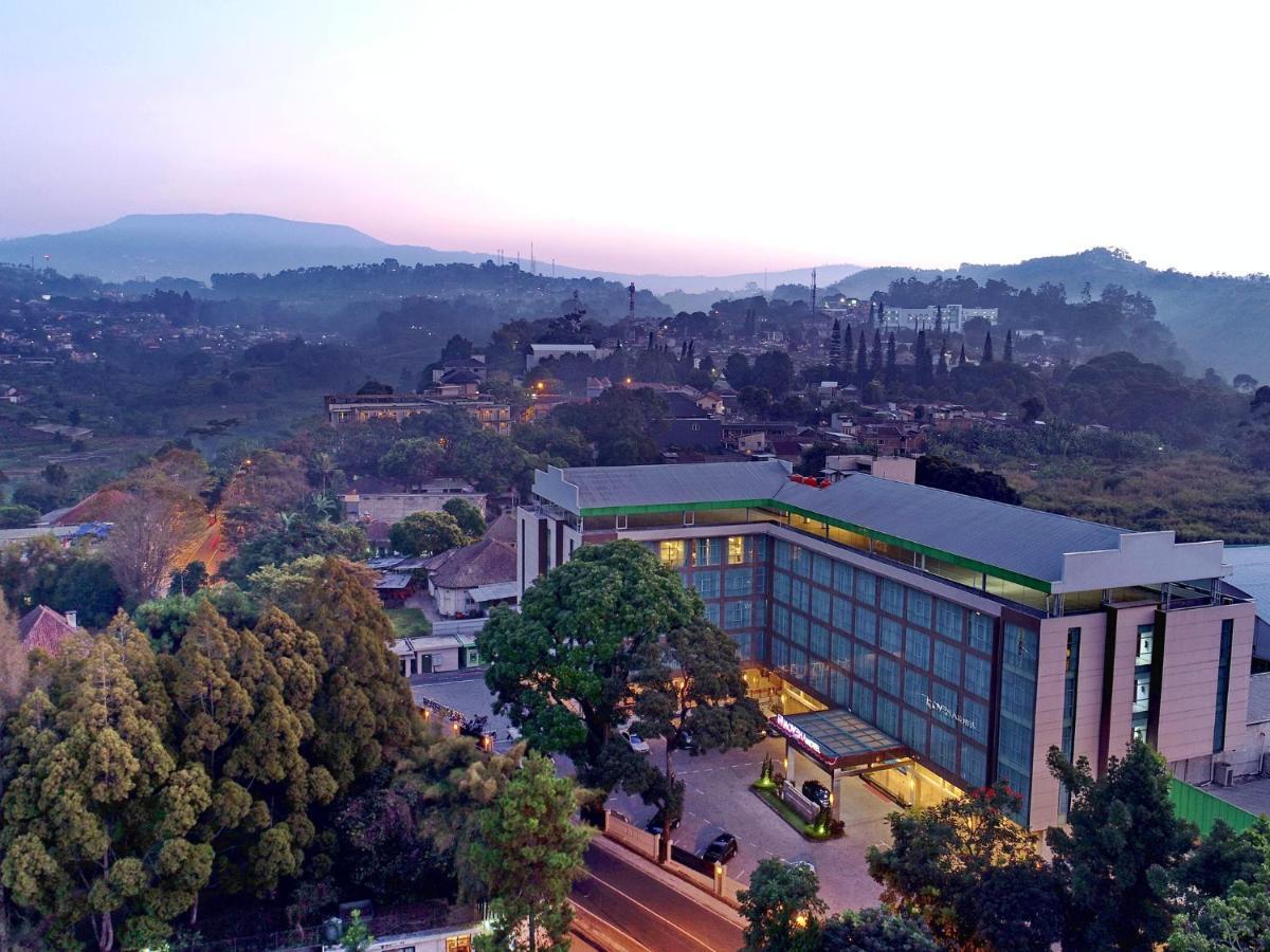 Novena Hotel Bandung Лембанг Экстерьер фото